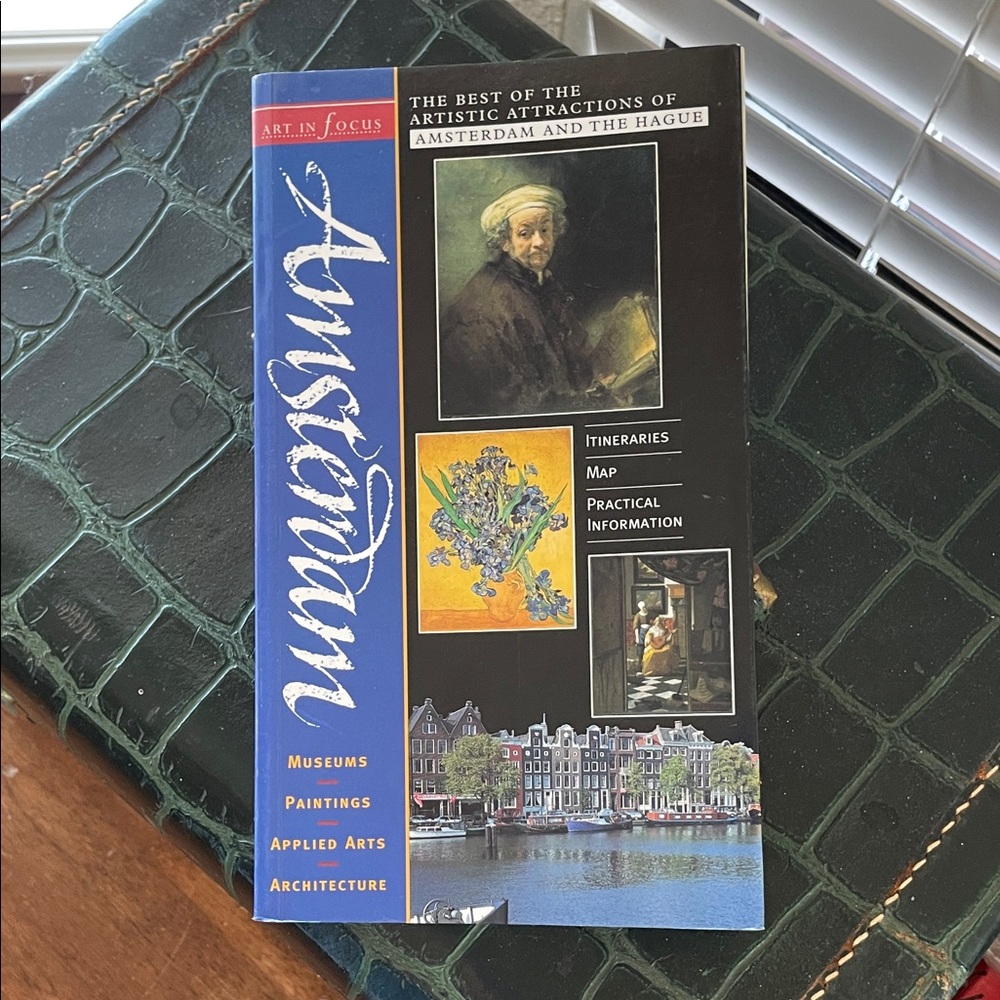 Amsterdam Travel Guide Book